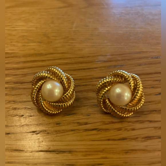 1980s-richelieu-vintage-carved  Richelieu Vintage Carved Glass Pearl Earrings 1980’s